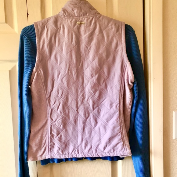 Columbia Zip-up. Vest with free rib knit shirt. - Picture 2 of 7